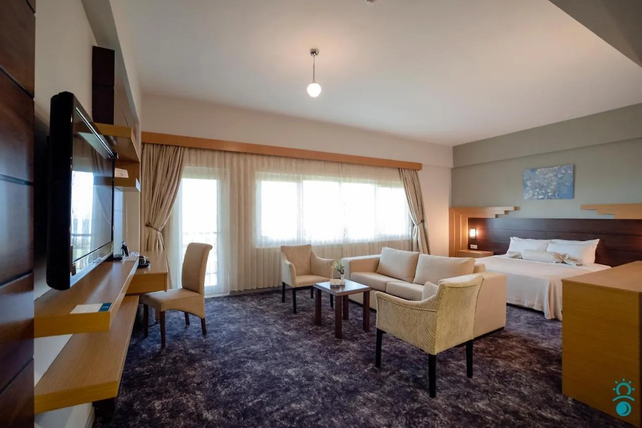 Ktue Koru Otel ترابزون فندق